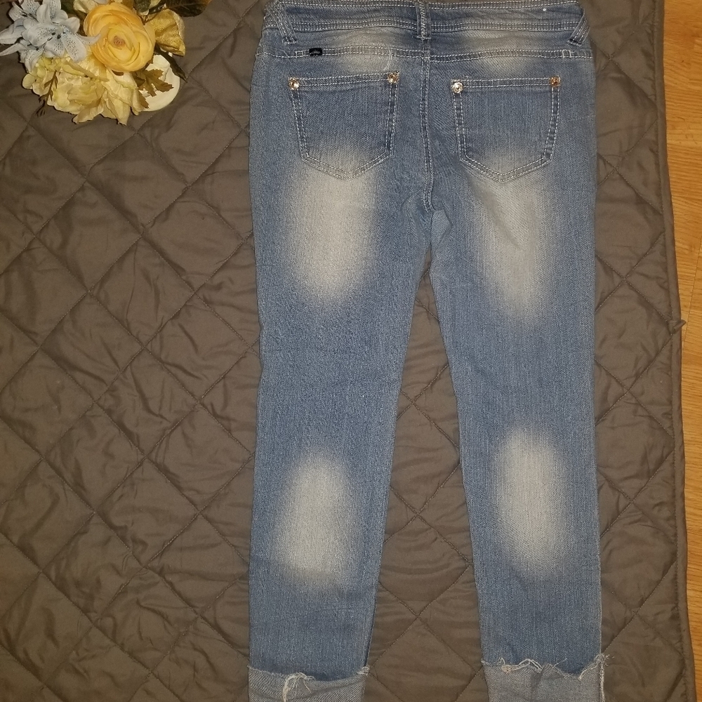 Almost Famous Jeans - Picture 2 of 3